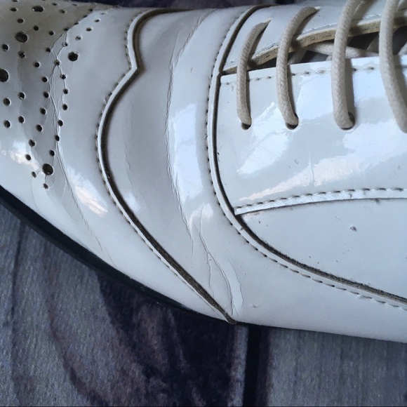 ★SOLD★White Shoes - Picture 9 of 11